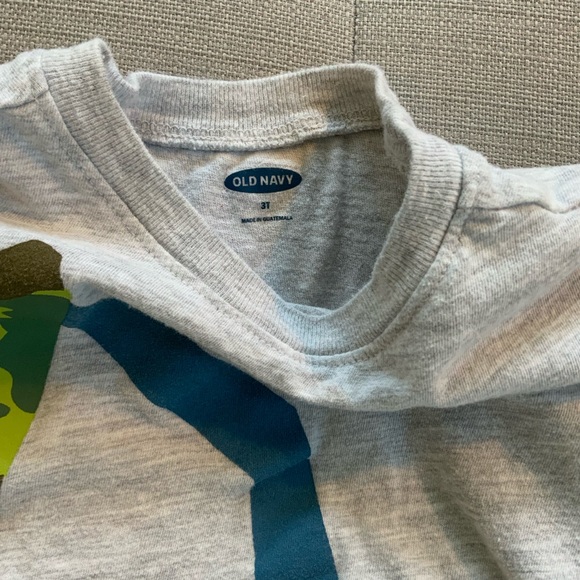 🐻Old Navy Long-Sleeved Boys Bundle🏗 - Picture 6 of 10